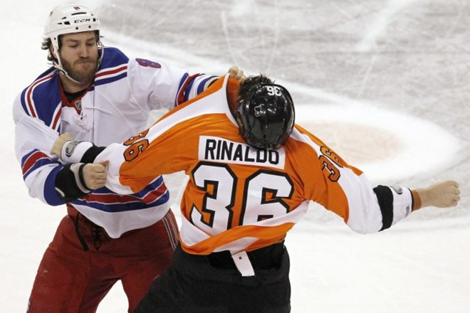 Hokejisti New York Rangers so ponoči v severnoameriški hokejski ligi NHL premagali Philadelphio s 5:3.