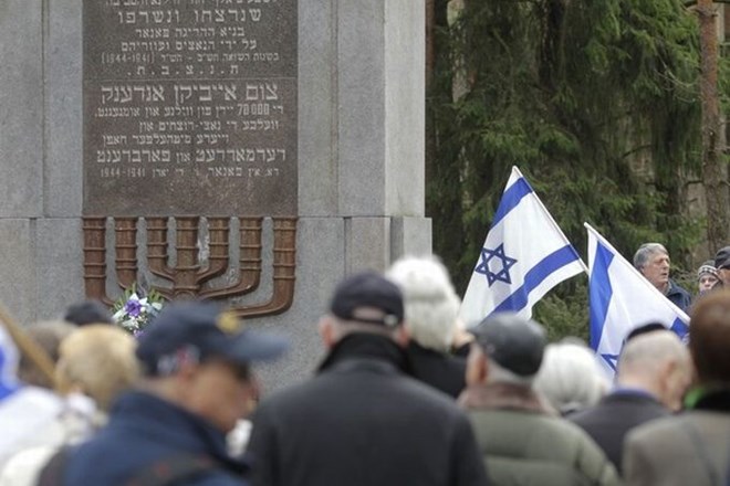 Judje se danes, na 27. dan meseca nisan po judovskem koledarju, spominjajo žrtev holokavsta.