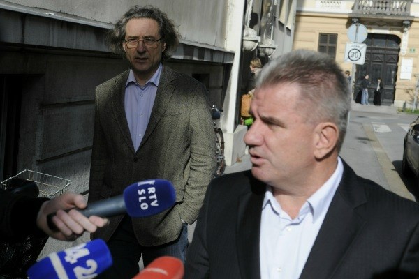 Predsednik Konfederacije sindikatov javnega sektorja Slovenije Branimir Štrukelj (levo) in minister za delo, družino in...