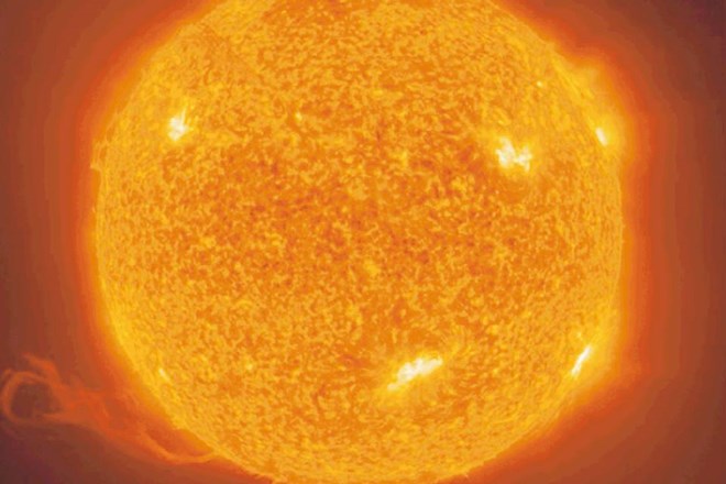 Morebitno elektrarno v vesolju bi  lahko ogrožalo  preveliko žarčenja sonca.