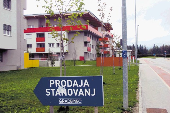 Že stanovanja propadlega Gradbinca na Planini so šla slabo v  promet, letos pa bodo investitorji v Kranju gradili še skoraj...