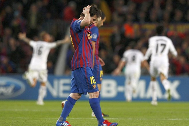 Lionel Messi je v tednu dni na dveh polfinalnih tekmah lige prvakov s Chelseajem in obračunu v prvenstvu proti Realu ostal...