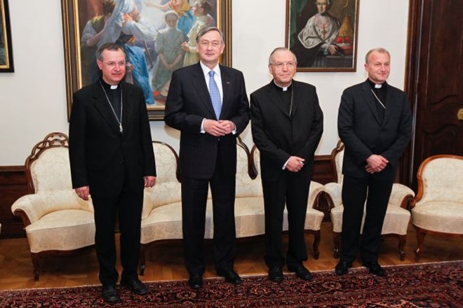 Člani Slovenske škofovske konference (SŠK) so se danes v prostorih ljubljanske nadškofije srečali s predsednikom republike...