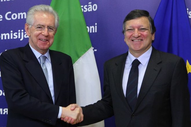 Italijanski premier Mario Monti in predsednik Evropske komisije Jose Manuel Barroso.