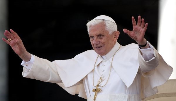 Papež Benedikt XVI. je dovolil objavo odlokov o junaških krepostih slovenskega misijonarja in škofa v kraju Marquette v ZDA...