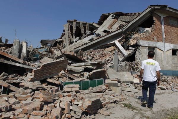 Posledice torkovega potresa na severu Italije.