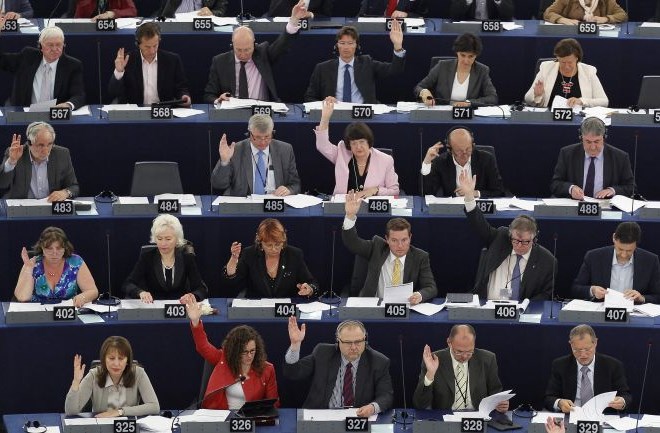 Evropski poslanci predlagajo evropski sklad za odkup dolga