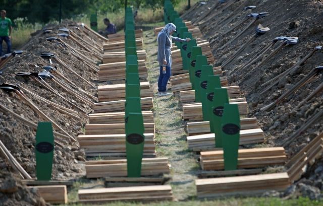 Slovenskemu krvniku v Srebrenici 40 let zapora
