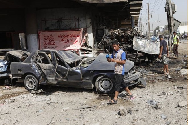 Tarča bomb v Bagdadu so bili šiitski romarji, umrlo 27 ljudi
