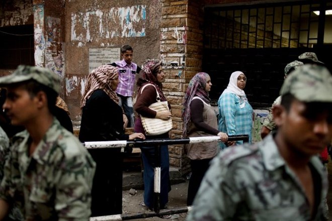 Egipčani pred volišči.