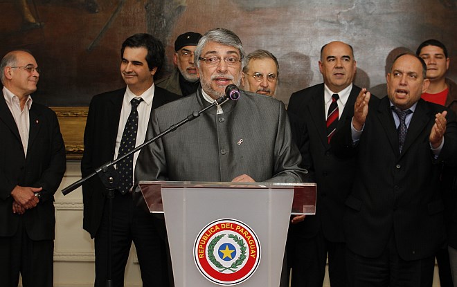 Parlament Paragvaja zaradi odpoklica predsednika tarča kritik