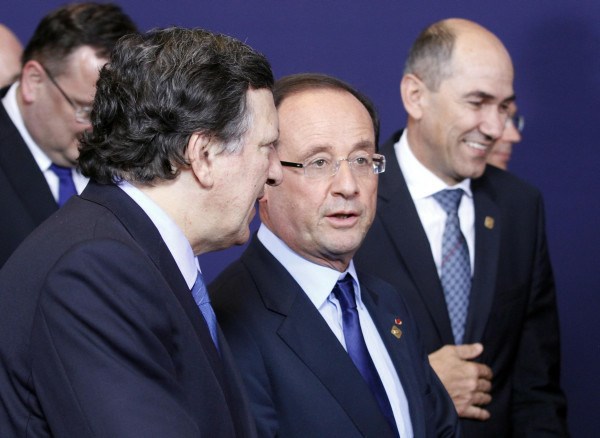 Predsednik evropske komisije Barroso (levo) predlaga nastanek evropskega finančnega ministrstva, francoski  predsednik...