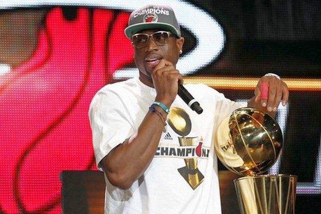 Dwyane Wade je pred dnevi z Miamijem postal prvak lige NBA, v Londonu pa ga ne bo.