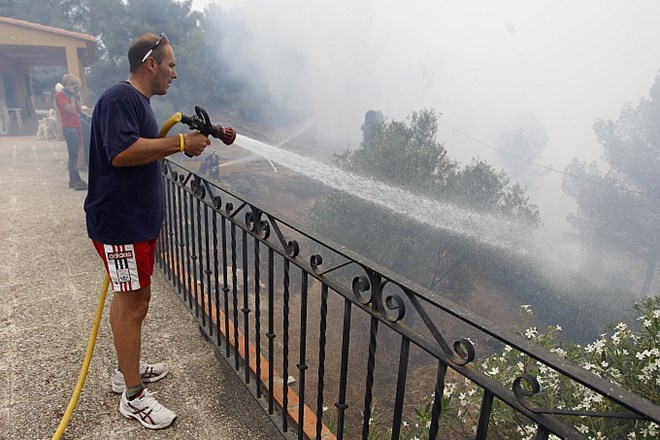 Valencia: zaradi gozdnih požarov so evakuirali več kot 2000 ljudi