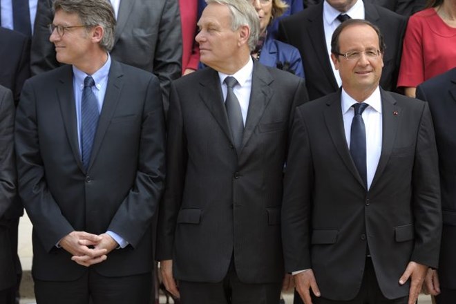 Nova francoska vlada je danes predstavila okvirne proračunske načrte za prihodnji dve leti.