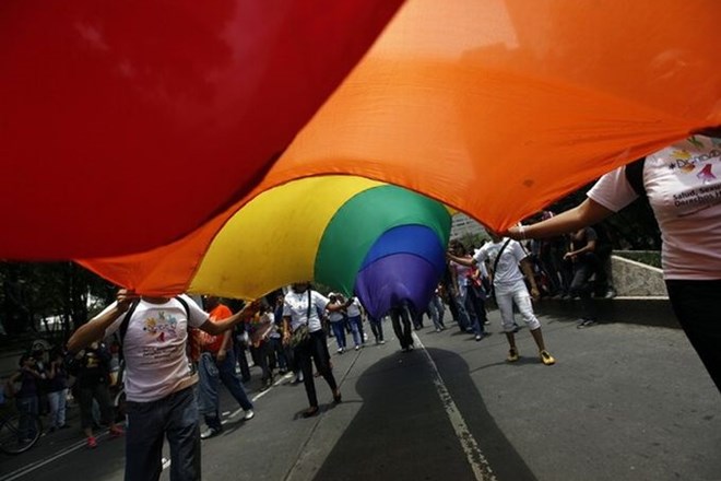 Iz zagrebškega društva za pravice istospolnih Pride so četrti dan po napadu sporočili, da ima ena od napadenih zlomljeno...