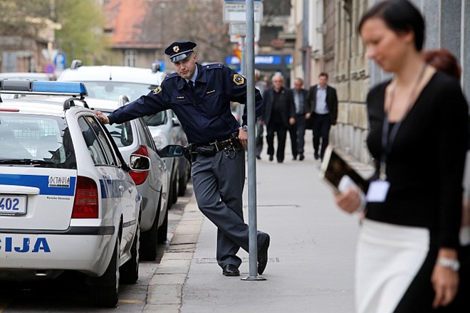 Roparja trgovine v Breznici prijeli na območju koprske policijske uprave