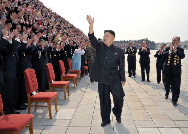 Vajeti v rokah Kima Jong Una: poleg vrhovnih položajev si je privoščil še staro romanco