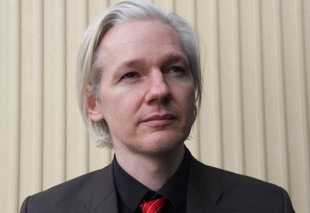 Assange v pravni boj z lovcem na Pinocheta