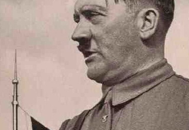 Jeseni slovenski izid biografije o Hitlerju izpod peresa Iana Kershawa