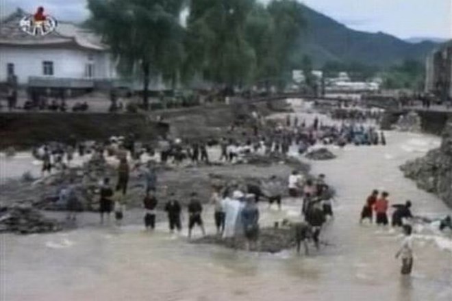 Severno Korejo pestijo hudo deževje in poplave