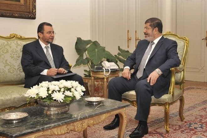 Egiptovski premier na pogovorih s predsednikom.