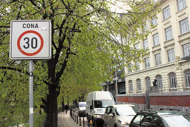 »Con 30 ne moreš vzpostaviti samo s prometnim znakom. Že ko so v Nemčiji pred 30 leti začeli vzpostavljati območja omejene...