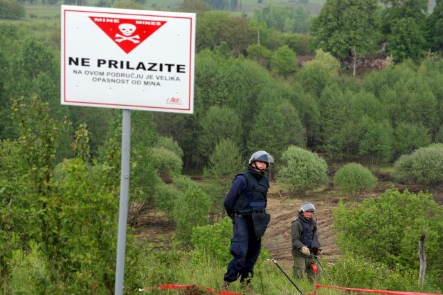 V eksploziji mine na vzhodu BiH umrl šestletnik