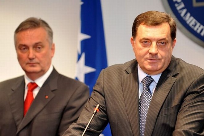 Zlatka Lagumdžije (levo) in Milorad Dodik.
