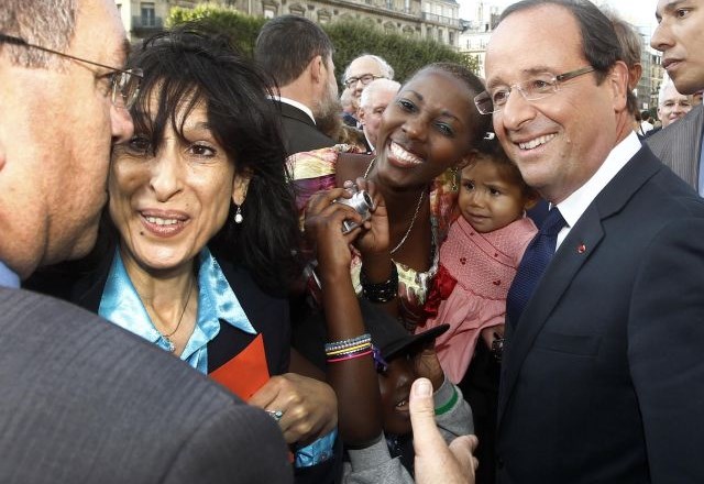 Hollande sirsko opozicijo pozval k oblikovanju prehodne vlade