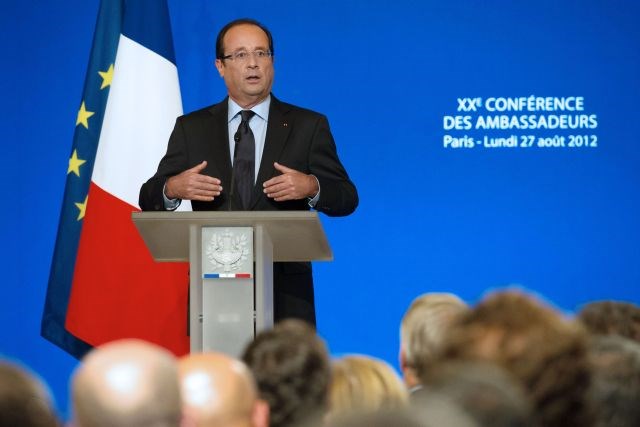 Hollande najodločnejši glede Sirije: Francija bi podprla prehodno vlado opozicje