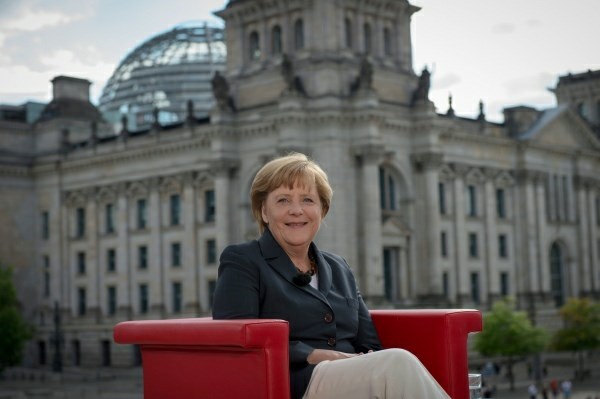 Nemška kanclerka Angela Merkel pred Bundestagom.