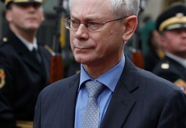 Srečanje Van Rompuya in Merklove brez izjav