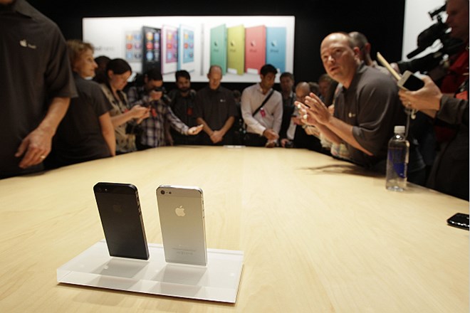 Apple je z iPhonom 5 ''izpopolnil popolno'': Postal najhitreje prodajana pametna naprava