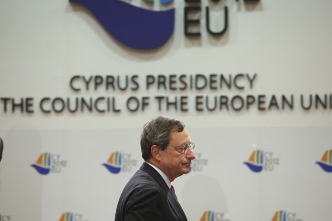 "Zdi se, da se je nedavno veliko stvari postavilo na pravo mesto," je ocenil predsednik Evropske centralne banke Mario...