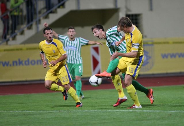 Nogometaši Domžal izgubili proti ljubljanski Olimpiji z 0:2, Maribor premagal Gorico