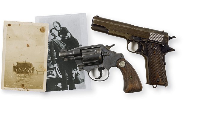 Pištoli Bonnie in Clydea prodali za pol milijona dolarjev