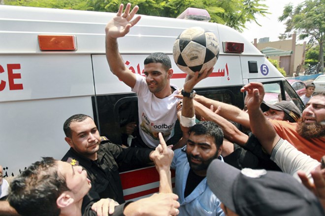 Palestinski nogometaš je bil julija letos izpuščen na prostost, potem ko je, ne da bi mu sodili, tri leta preživel v...