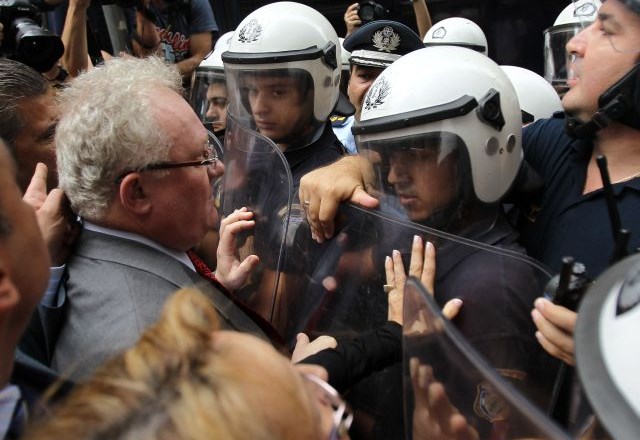 Pred splošno stavko v Grčiji protest novinarjev in zdravnikov