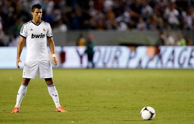 Bo Cristiano Ronaldo nocoj v Dortumdu prekinil post zadetkov iz prostih strelov? (Foto: ronaldo7.net)