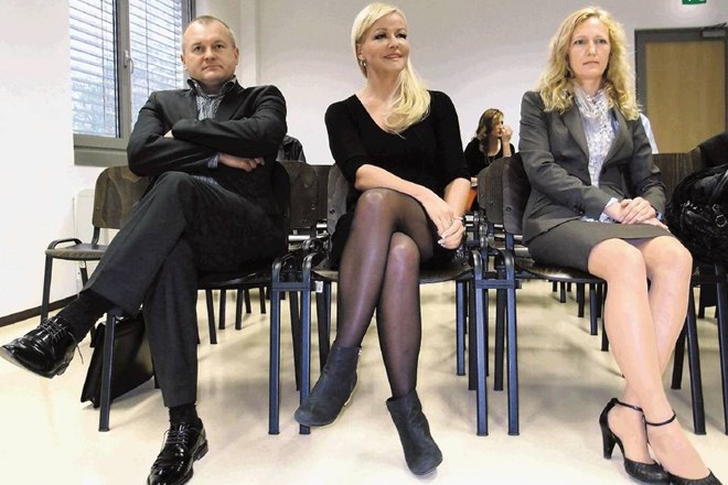 Na sodišču: župan Franc Kangler, vedeževalka Karin Ježovita in direktorica javnega medobčinskega stanovanjskega sklada Tanja...
