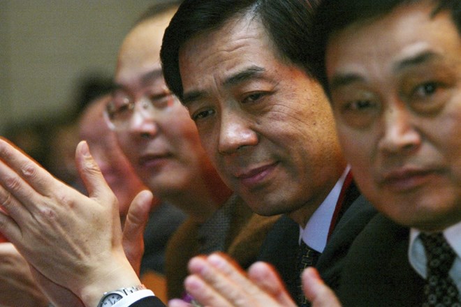 Bo Xilai (v srednini). (Foto: Reuters)