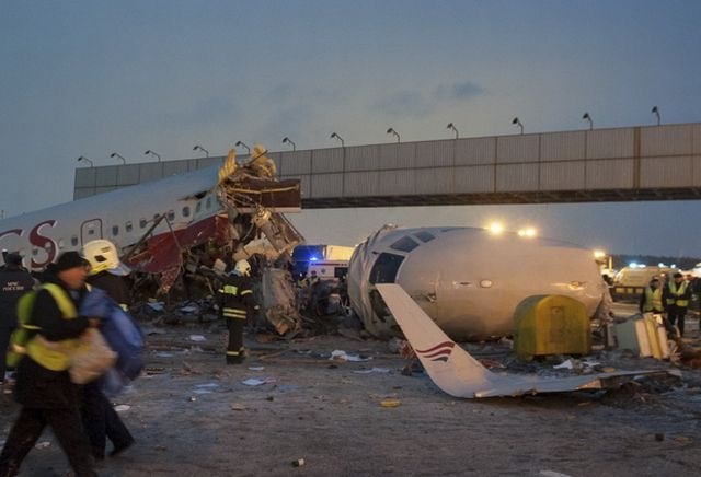 Je imelo letalo okvarjene zavore? (Foto: Reuters) 