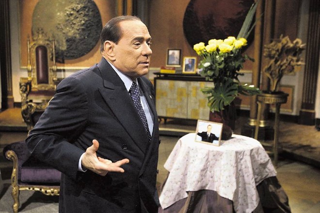 Silvio Berlusconi pravi, da so za krizo krivi Nemčija, profesorji in ECB. 
