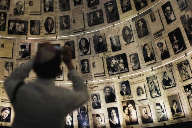 Na slikah žrtve holokavsta v jeruzalemskem muzeju (Foto: Reuters) 