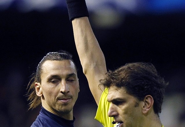 Zlatan Ibrahimović je bil izključen v zadnjih trenutkih tekme proti Valencii. (Foto: Reuters) 