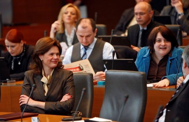 Ni pričakovati, da bo prihodnja slovenska premierka Alenka Bratušek bolj popustljiva, kot je bila vlada Janeza Janša,...
