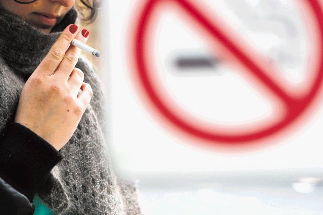 Pri nas še vedno kadi 24 odstotkov odrasle populacije, največ kadilcev pa je prav med mladimi. 