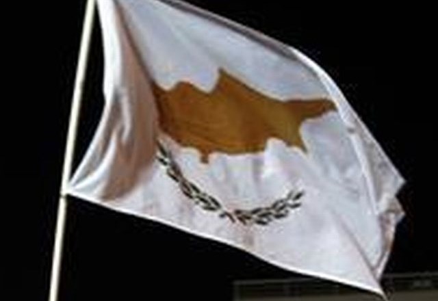 Na Cipru znova krizni sestanki: o načrtu B najprej vlada, nato parlament