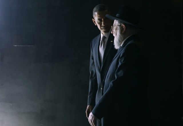 Ameriški predsednik Barack Obama je danes v Jeruzalemu obiskal spominski muzej holokavstu Jad Vašem in odločno pozval proti...